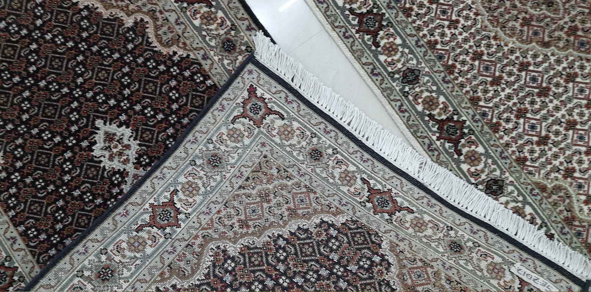 Lalarukh Rugs